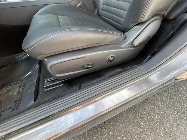 2014 Dodge Challenger SXT Plus