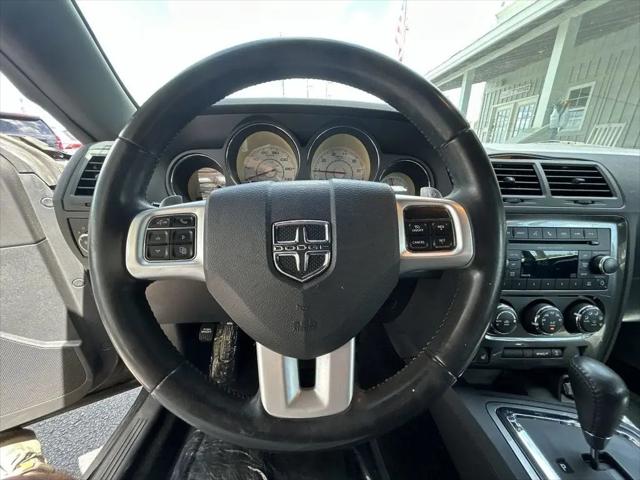 2014 Dodge Challenger SXT Plus