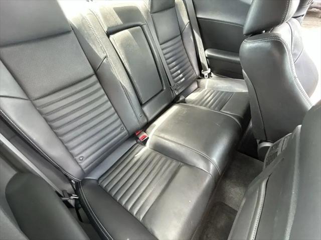 2014 Dodge Challenger SXT Plus