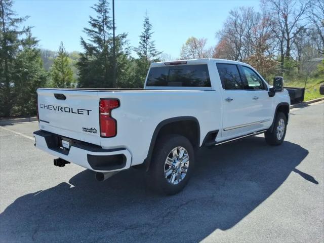 2026 Chevrolet Silverado 2500HD Crew Cab, Standard Bed, High Country, 4WD