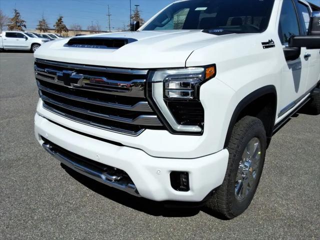 2026 Chevrolet Silverado 2500HD Crew Cab, Standard Bed, High Country, 4WD