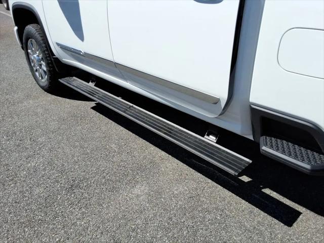 2026 Chevrolet Silverado 2500HD Crew Cab, Standard Bed, High Country, 4WD