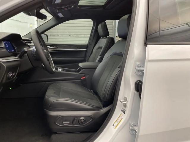 2026 Jeep Grand Cherokee L Altitude 4x4