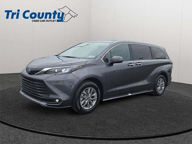 2025 Toyota Sienna XLE