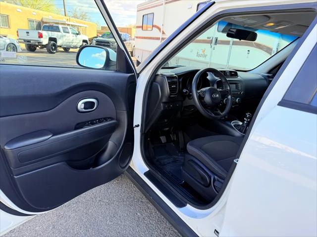 2015 Kia Soul Base