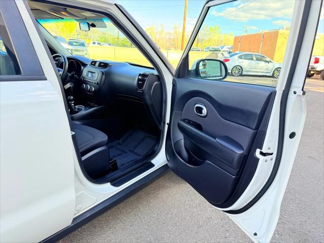2015 Kia Soul Base