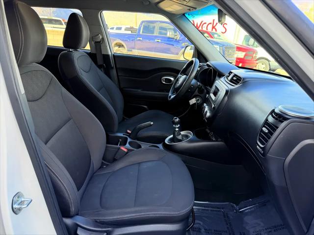 2015 Kia Soul Base