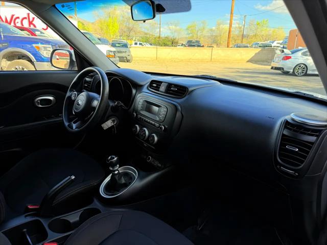 2015 Kia Soul Base