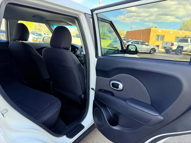 2015 Kia Soul Base