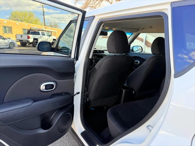 2015 Kia Soul Base