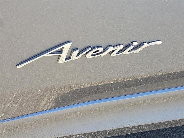 2026 Buick NV Avenir FWD