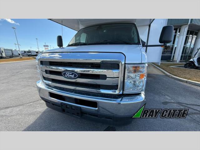2026 Ford E-450 Cutaway Unknown