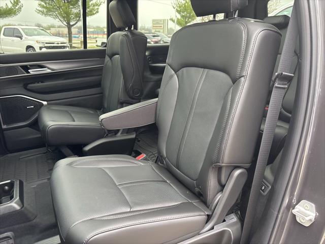 2026 Jeep Grand Wagoneer Upland 4x4