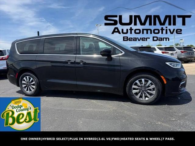 2024 Chrysler Pacifica Hybrid Select for sale in Beaver Dam, WI