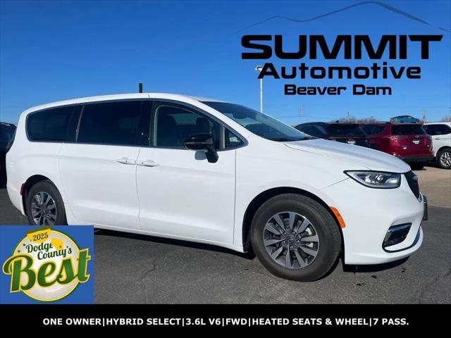 2024 Chrysler Pacifica Hybrid Select for sale in Beaver Dam, WI