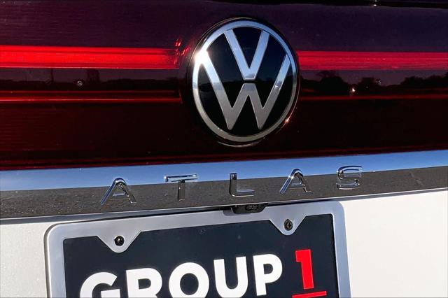 2026 Volkswagen Atlas Cross Sport SE with Technology