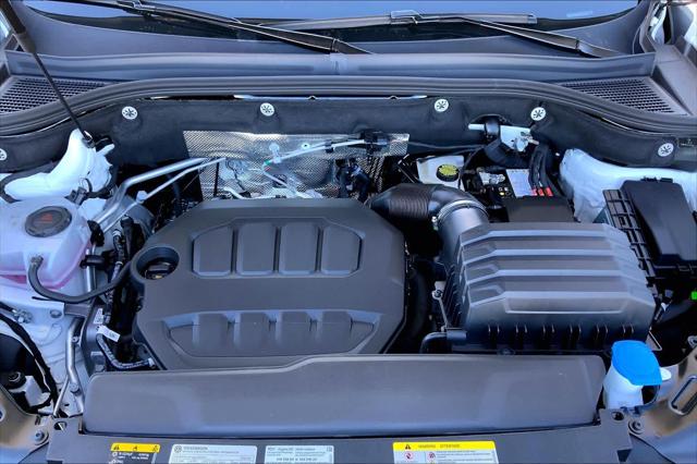 2026 Volkswagen Atlas Cross Sport SE with Technology
