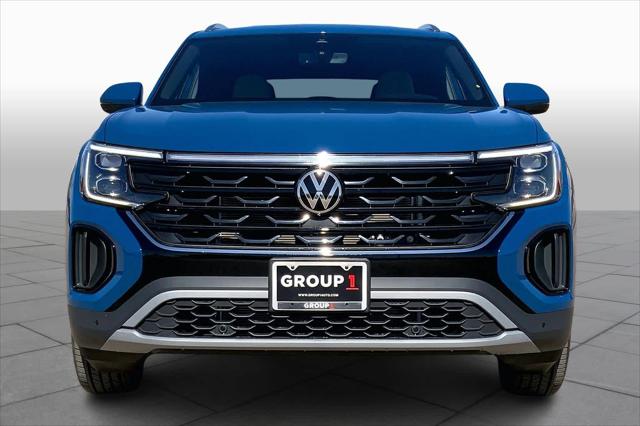 2026 Volkswagen Atlas Cross Sport SE with Technology