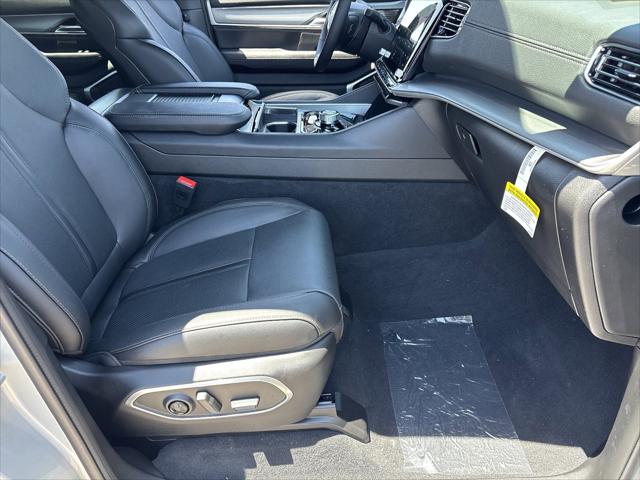 2026 Jeep Grand Wagoneer 4x2