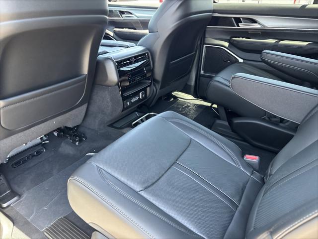2026 Jeep Grand Wagoneer 4x2