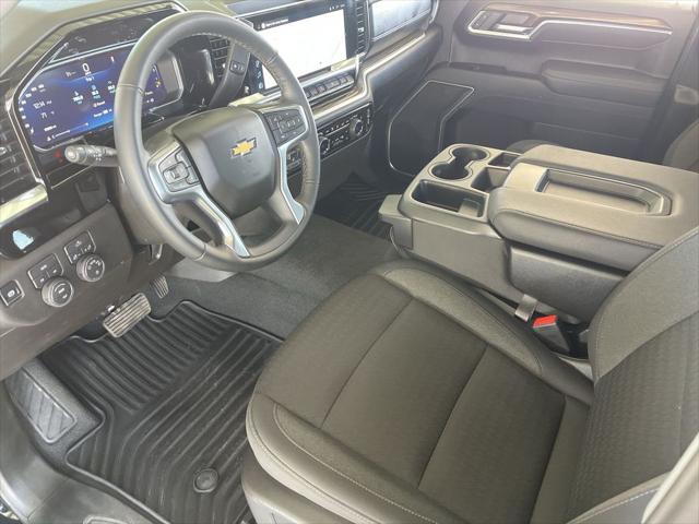 2026 Chevrolet Silverado 1500 4WD Crew Cab Standard Bed LT