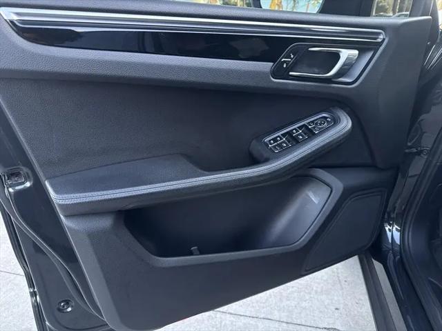 2018 Porsche Macan Macan