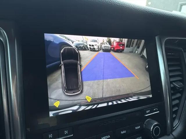 2018 Porsche Macan Macan