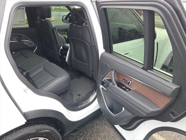 2026 Land Rover Range Rover P400 SE