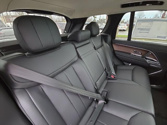 2026 Land Rover Range Rover P400 SE