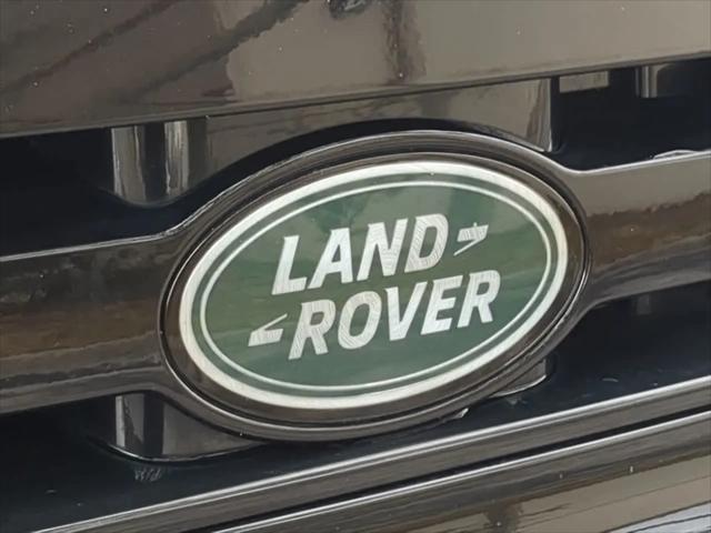 2025 Land Rover Defender 110 P300
