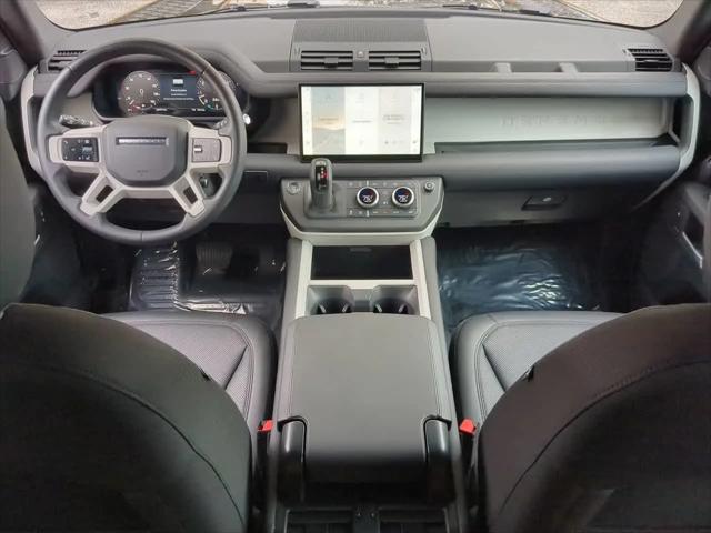 2025 Land Rover Defender 110 P300