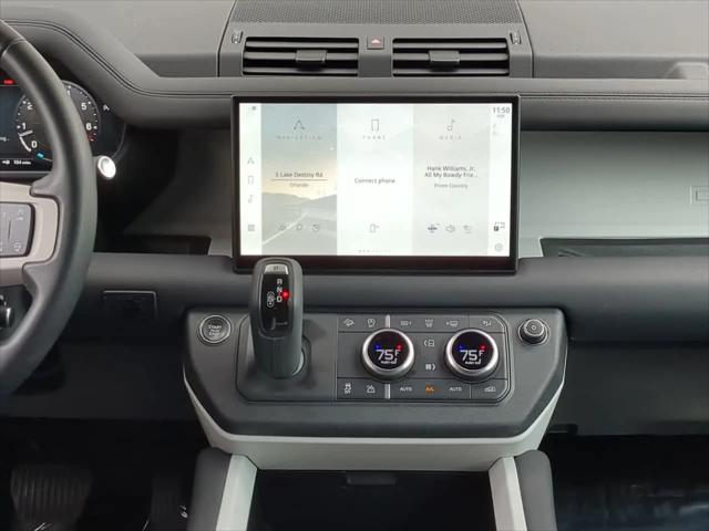 2025 Land Rover Defender 110 P300