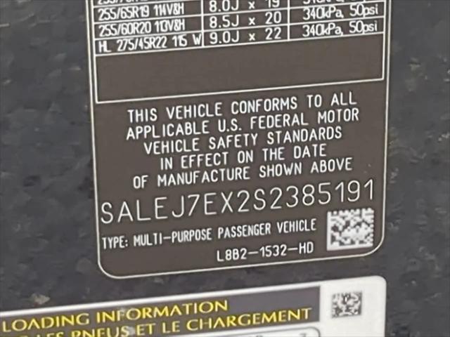 2025 Land Rover Defender 110 P300