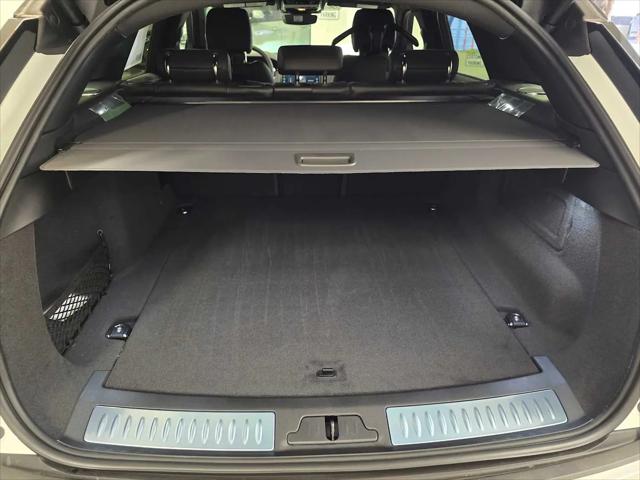 2026 Land Rover Range Rover Velar P400 Dynamic SE