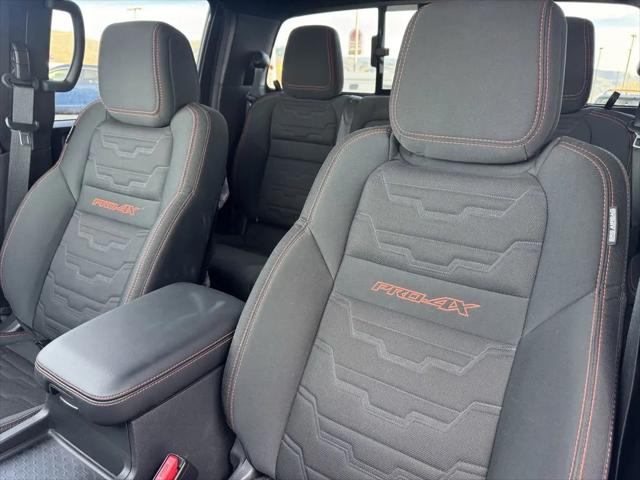 2025 Nissan Frontier Crew Cab PRO-4X 4x4