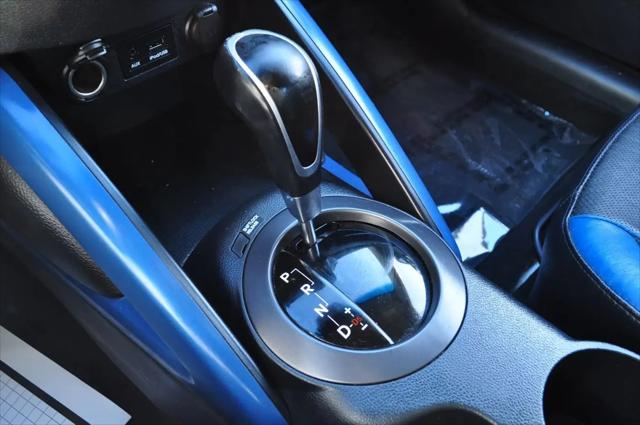 2013 Hyundai Veloster Turbo w/Blue