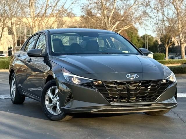 2023 Hyundai Elantra SE