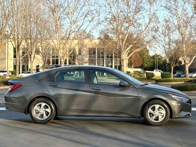 2023 Hyundai Elantra SE