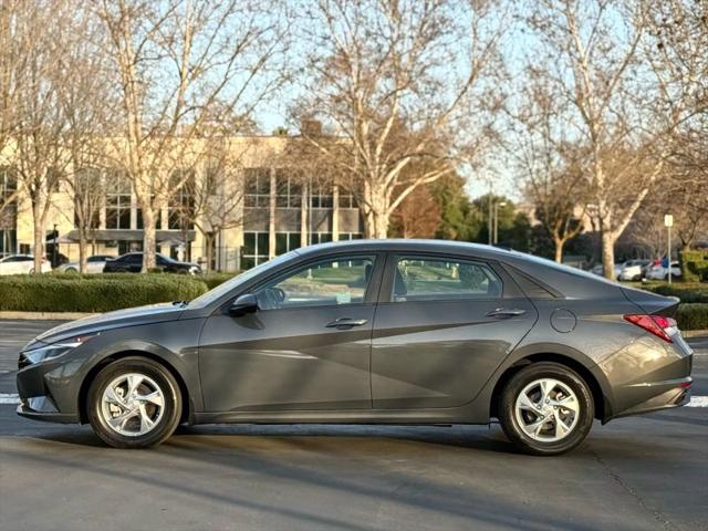 2023 Hyundai Elantra SE