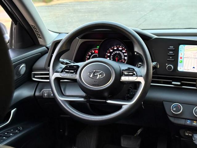 2023 Hyundai Elantra SE