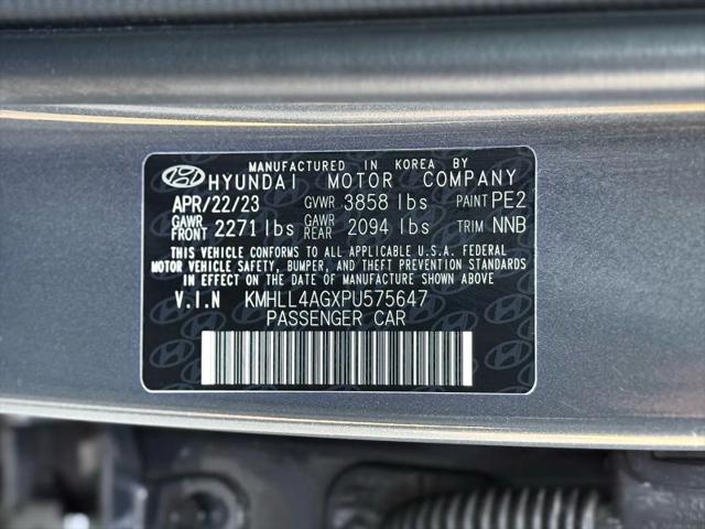 2023 Hyundai Elantra SE
