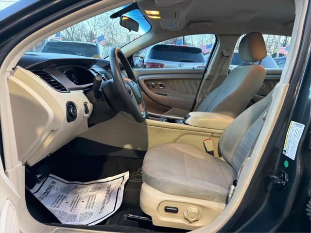2018 Ford Taurus SE