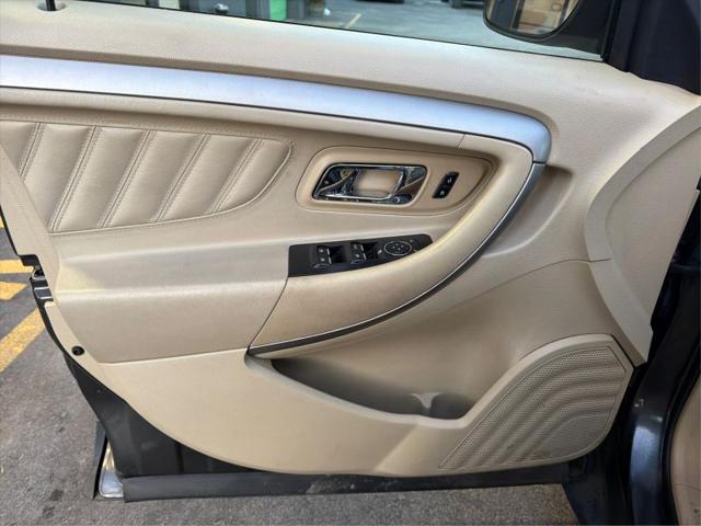 2018 Ford Taurus SE