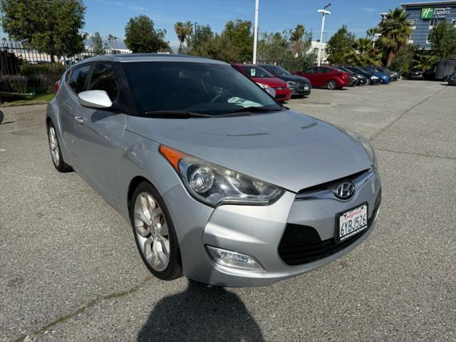 2013 Hyundai Veloster Base w/Black