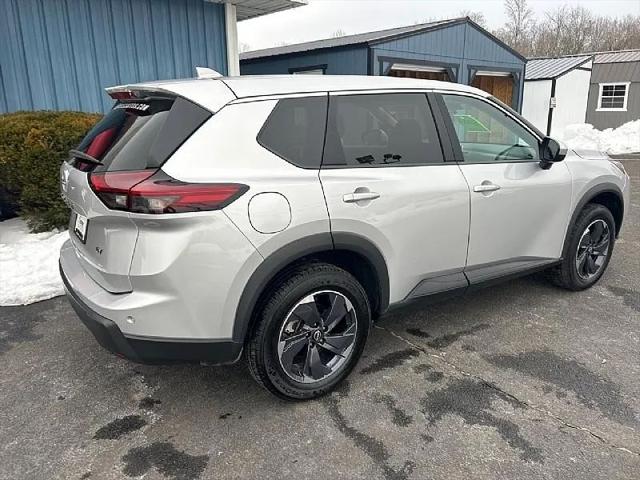 2024 Nissan Rogue SV FWD