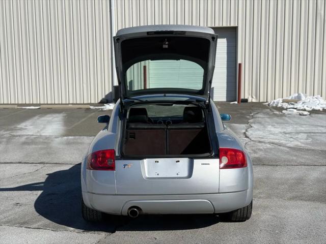 2000 Audi TT Base