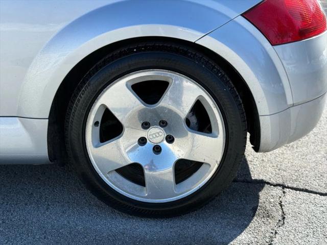 2000 Audi TT Base