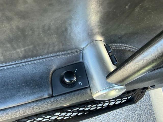 2000 Audi TT Base