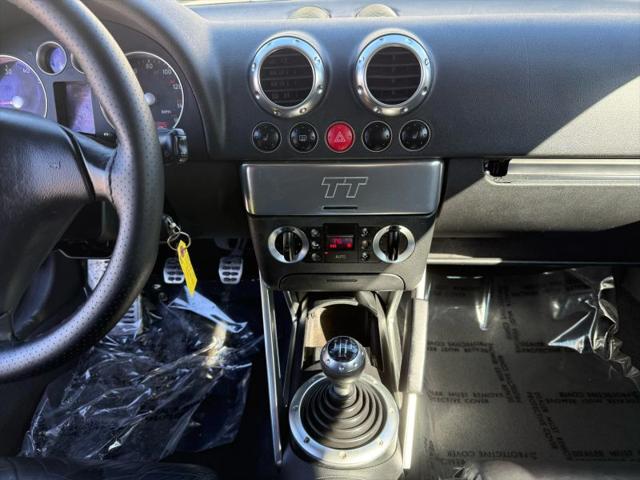 2000 Audi TT Base