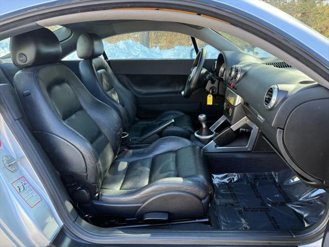 2000 Audi TT Base